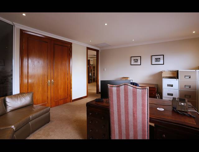 350M² OFFICE TO LET IN WESTLAKE